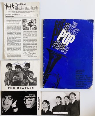 Lot 484 - THE GREAT POP PROM PROGRAMME - SIGNED RINGO STARR CARD.