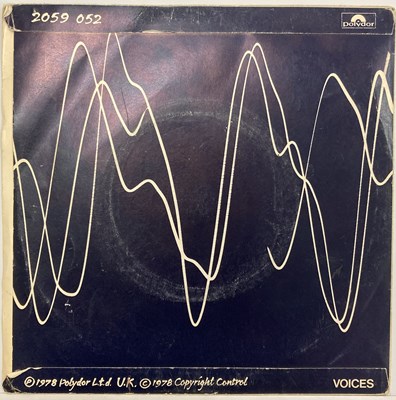 Lot 317 - SIOUXSIE AND THE BANSHEES SIGNED SINGLE