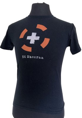 Lot 614 - ED SHEERAN'S OWNED AND WORN 2011 TOUR T-SHIRT.