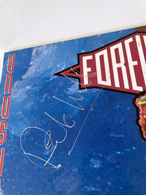 Lot 554 - FOREIGNER SIGNED UNUSUAL HEAT LP