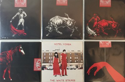 Lot 1028 - THE WHITE STRIPES - LP/7"