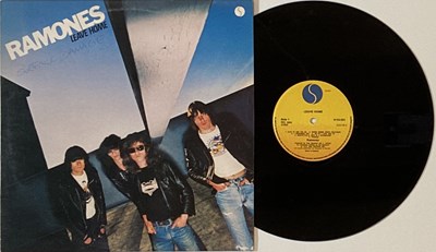 Lot 534 - RAMONES - LPs