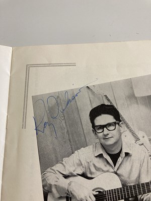 Lot 170 - ROY ORBISON SIGNED 1965 PROGRAMME.