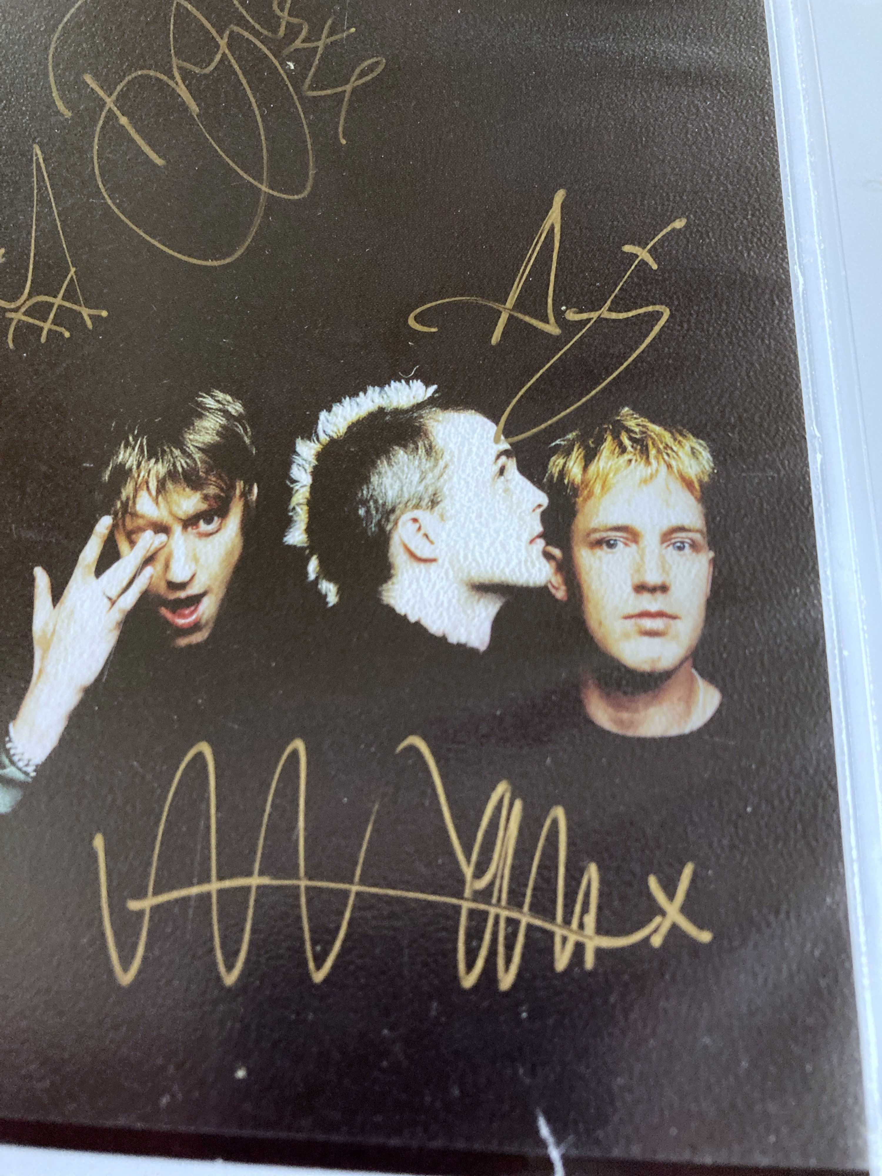 Lot 439 - TRAVIS SIGNED MEMORABILIA.