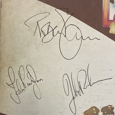 Lot 368 - FULLY SIGNED LED ZEPPELIN II