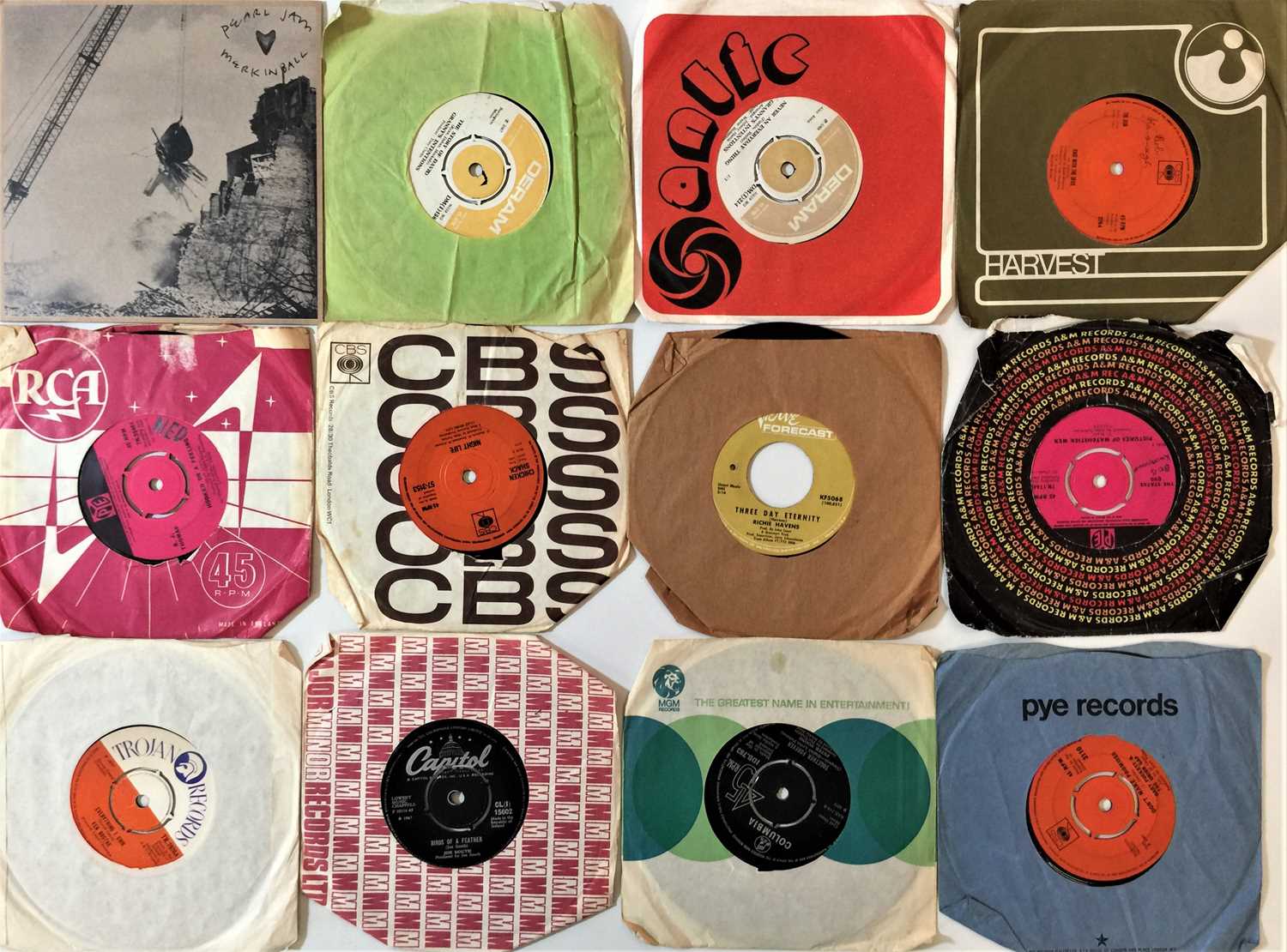 Lot 838 - CLASSIC/ FOLK/ POP - 7" COLLECTION