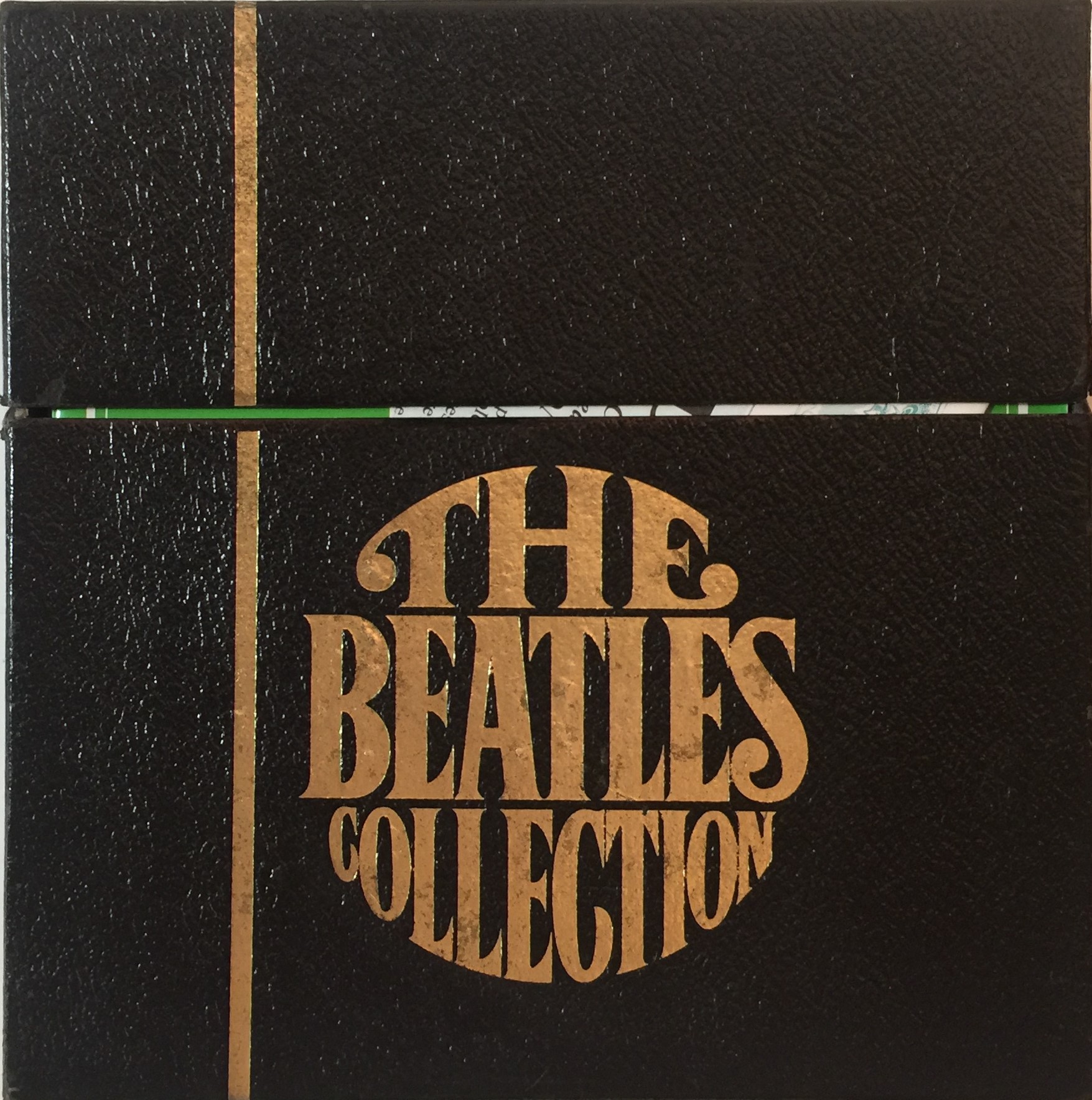 Lot 8 - THE BEATLES - THE SINGLES COLLECTION 1962-1970