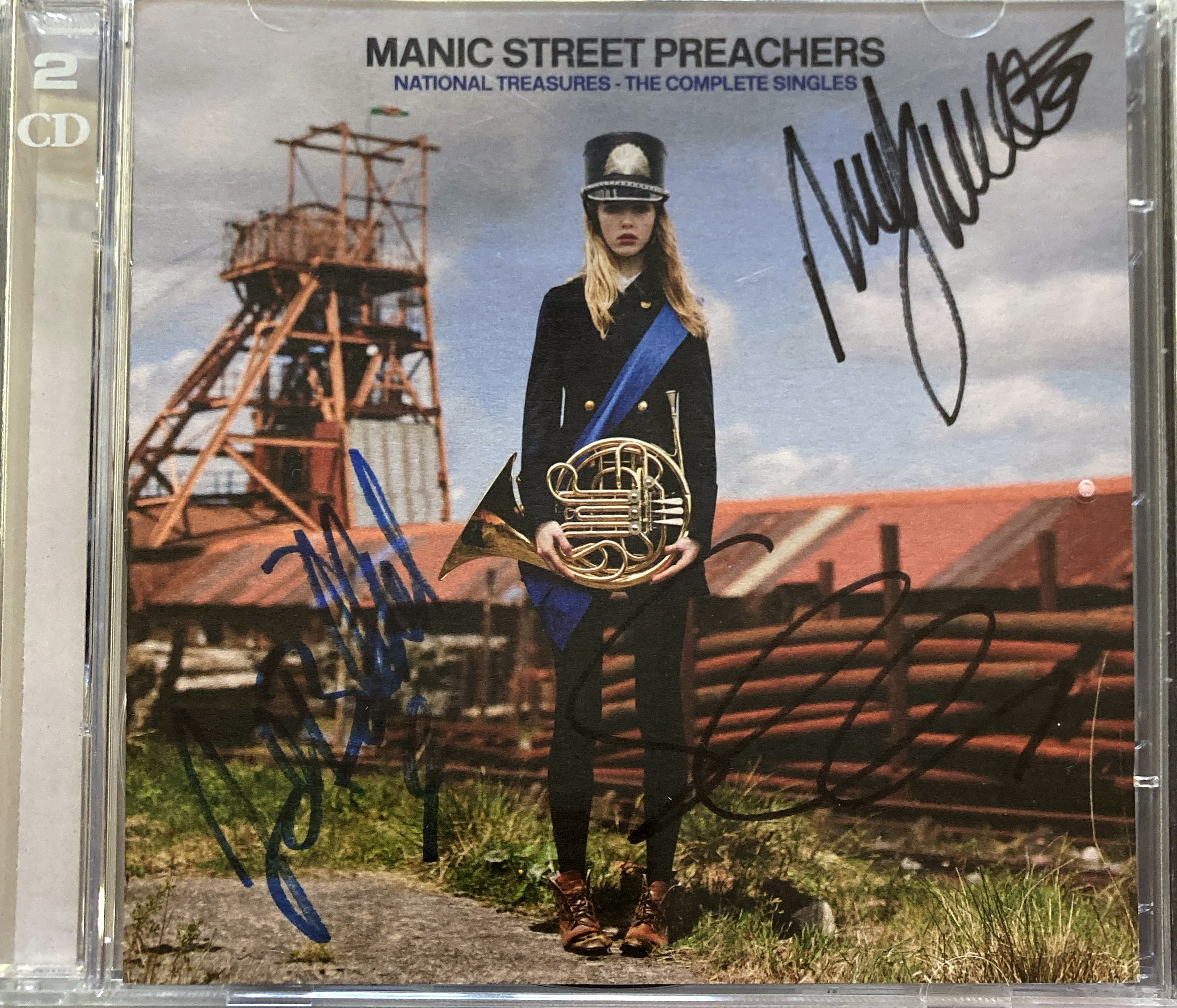 Lot 194 - MANIC STREET PREACHERS SIGNED CDS.