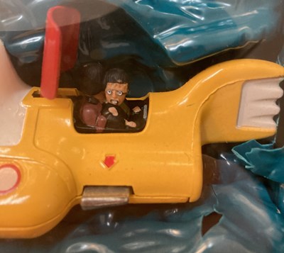 Lot 352 - BEATLES YELLOW SUBMARINE CORGI TOY IN BOX.