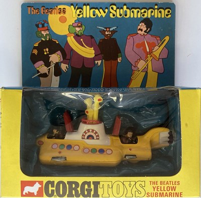 Lot 352 - BEATLES YELLOW SUBMARINE CORGI TOY IN BOX.