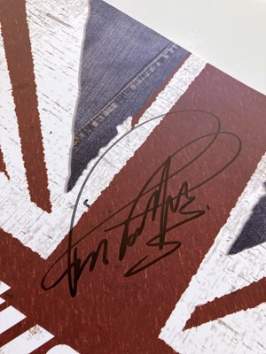 Lot 231 - STATUS QUO SIGNED ITEMS.