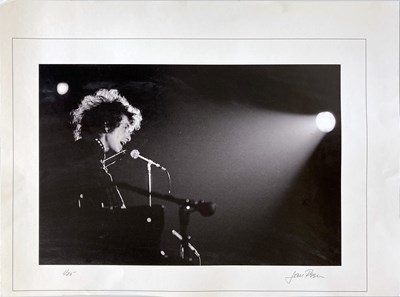 Lot 409 - BOB DYLAN - JAN PERSSON SIGNED PHOTO PRINT.