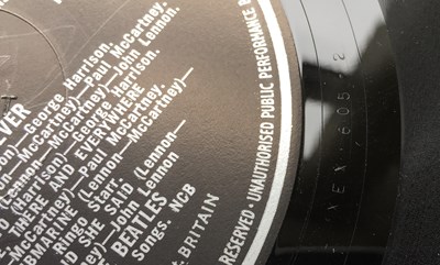 Lot 32 - THE BEATLES - REVOLVER LP (ORIGINAL UK 'WITHDRAWN' MIX LP 'XEX 606-1')