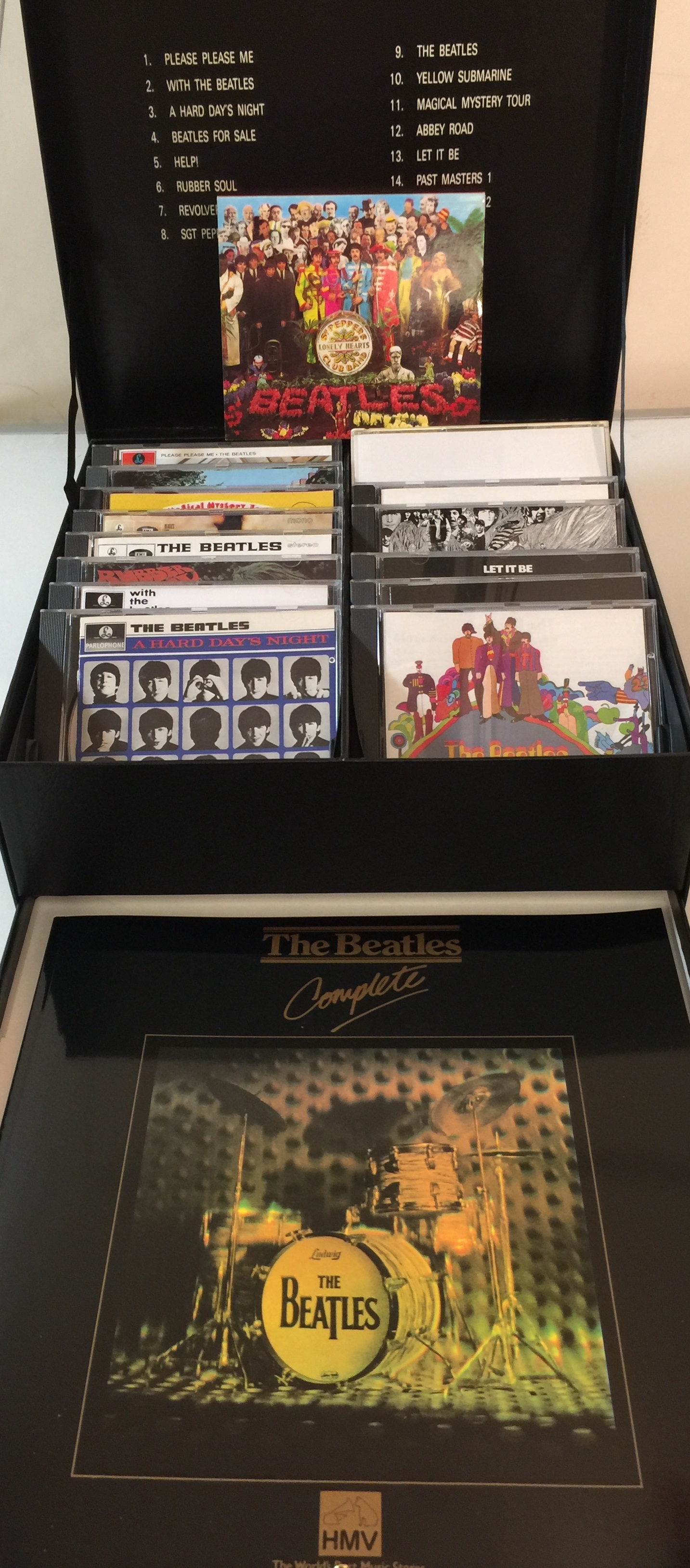 Compact Disc Collection Display Lot 39 - THE BEATLES - COMPACT DISC COLLECTION (HMV