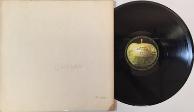 Lot 64 - THE BEATLES - WHITE ALBUM LP (UK TOP LOADING STEREO COPY - PCS 7067/8)
