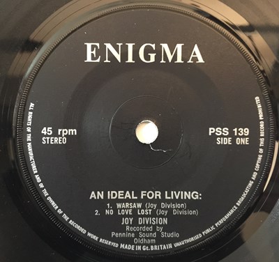 Lot 98 - JOY DIVISION - AN IDEAL FOR LIVING 7" EP (ENIGMA RECORDS 1978 ORIGINAL - PSS 139)