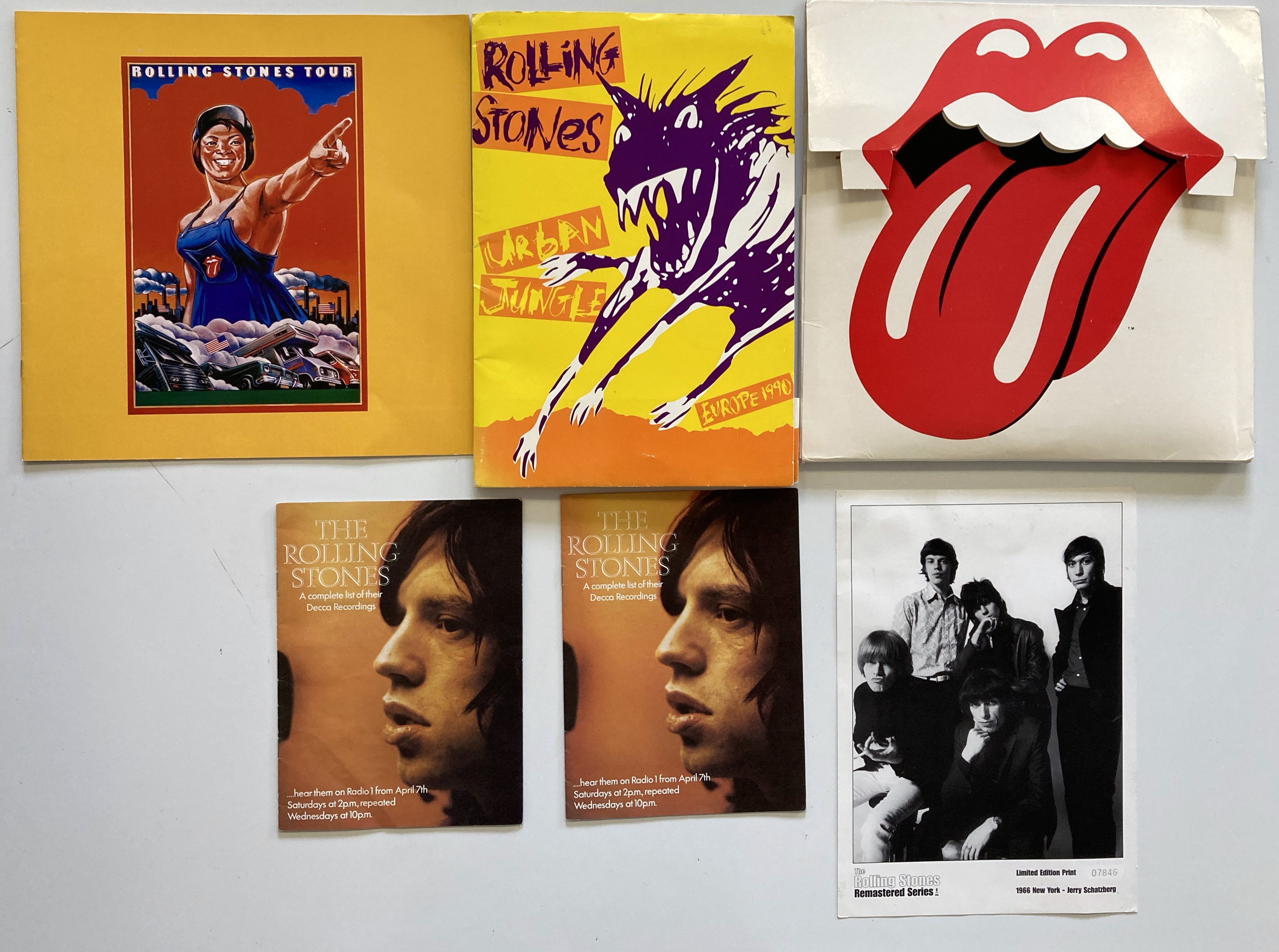 Lot 425 ROLLING STONES PRESS AND PROMOTIONAL ITEMS.