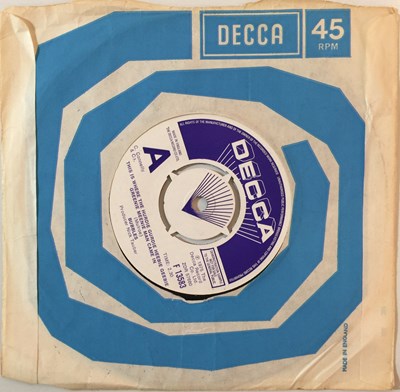 Lot 275 - BUBBLES - THIS IS WHERE THE HURDIE GURDIE.../ZAP N' CAT - UK DECCA 7" DEMO (F 1`3583)