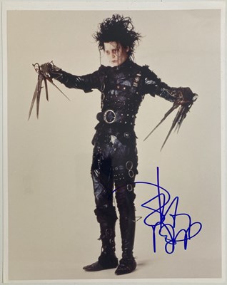 Lot 316 - SIGNED JOHNNY DEPP PHOTOGRAPH.