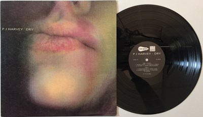 Lot 679 - PJ HARVEY - LPs/12"