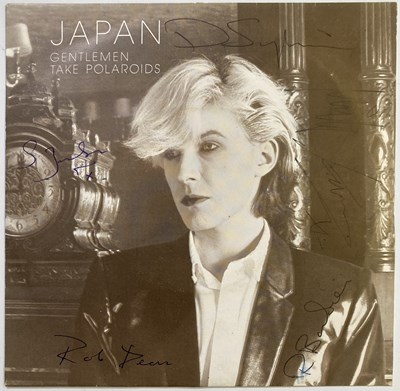 Lot 377 - JAPAN SIGNED 7" SINGLE.