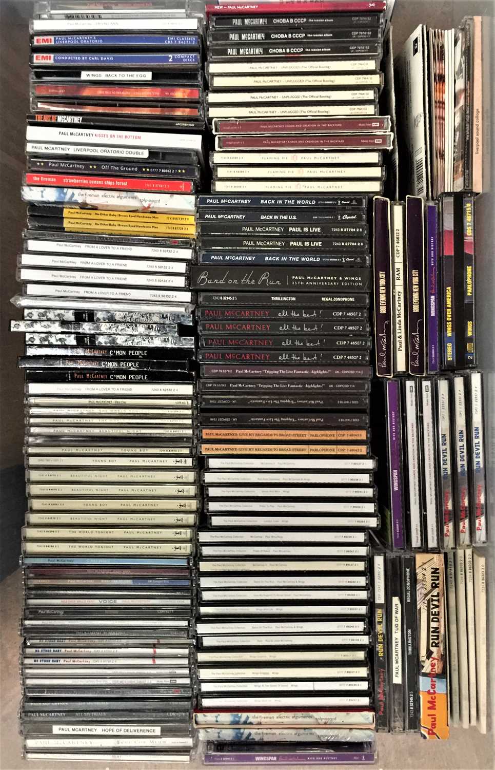 Lot 927 THE BEATLES/SOLO CD ARCHIVE