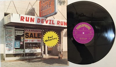 Lot 947 - PAUL MCCARTNEY - RUN DEVIL RUN LP (522 3511)