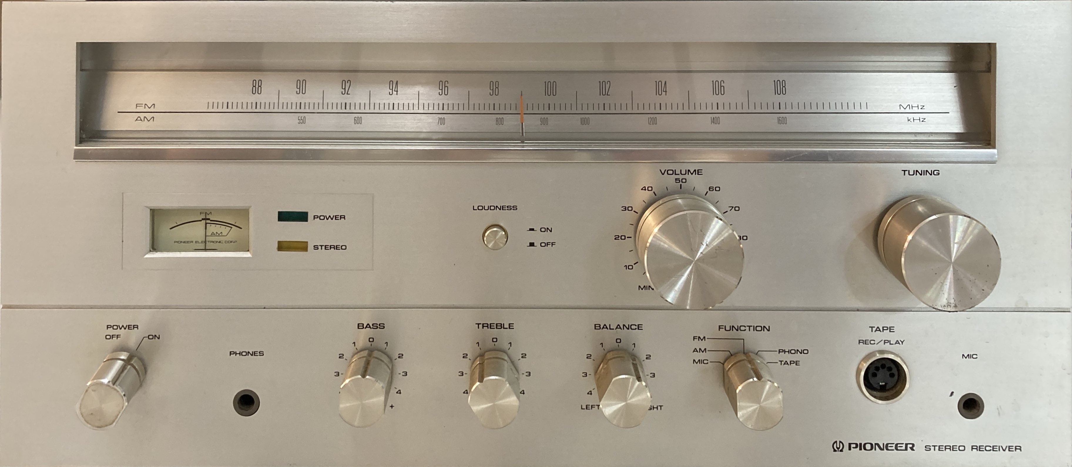 Lot 10 DUAL TURNTABLE, PIONEER RECEIVER & SONY