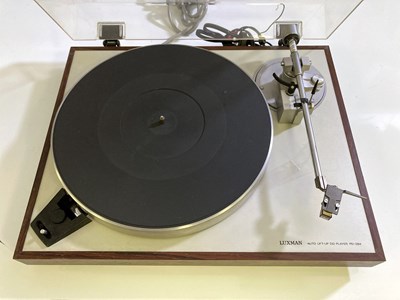 Lot 11 - LUXMAN PD-284 TURNTABLE