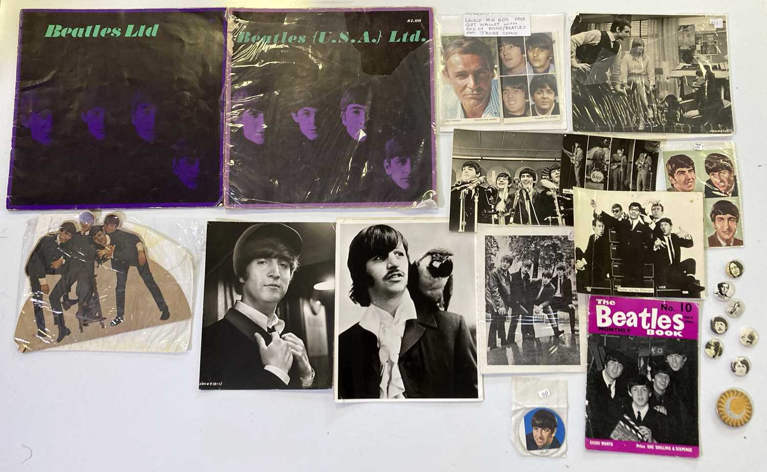 Lot 473 - THE BEATLES - 1960S MEMORABILIA.