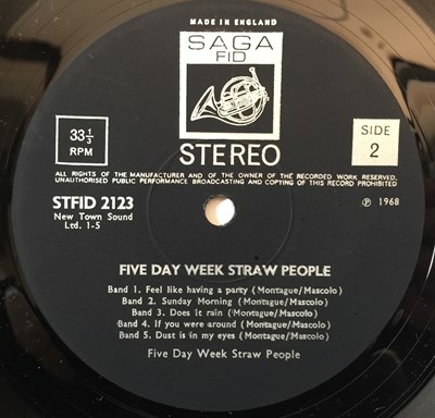 Lot 79 - THE FIVE DAY WEEK STRAW PEOPLE - S/T LP (ORIGINAL UK COPY - SAGA FID - STFID 2123)
