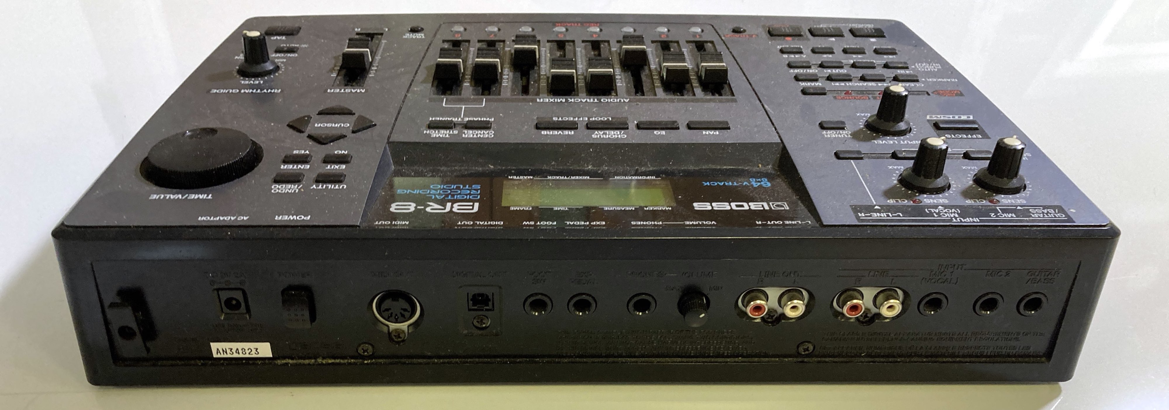 Lot 69 - BOSS BR8 DIGITAL RECORDING STUDIO.