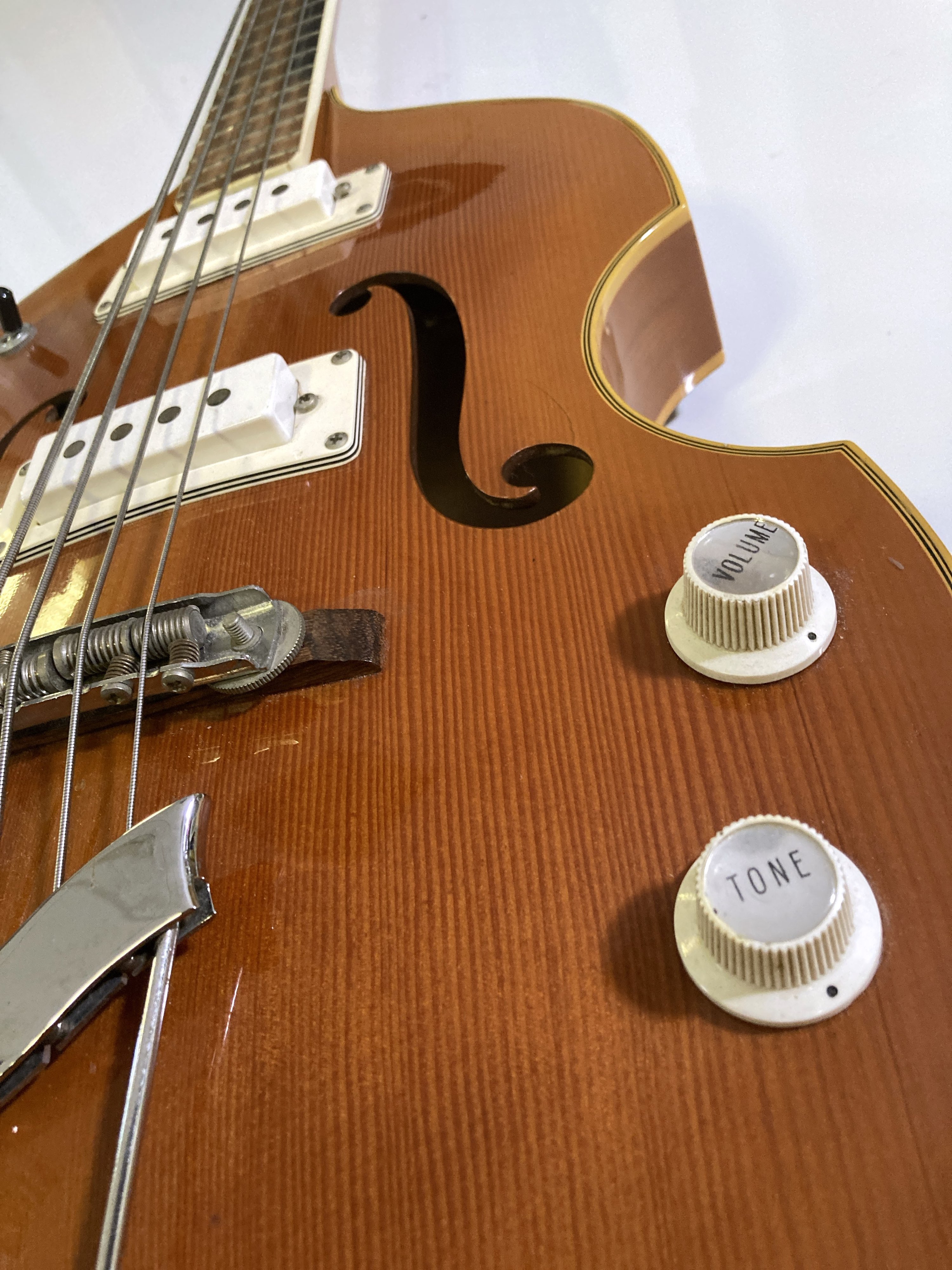 Lot 19 EKO VIOLIN BASS GUITAR 995.