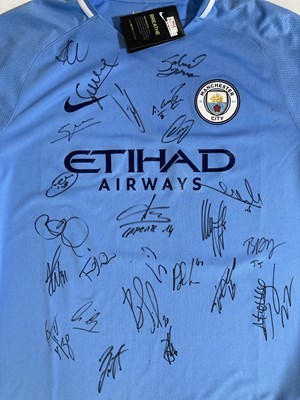 Lot 138 - MANCHESTER CITY - A SIGNED SHIRT.