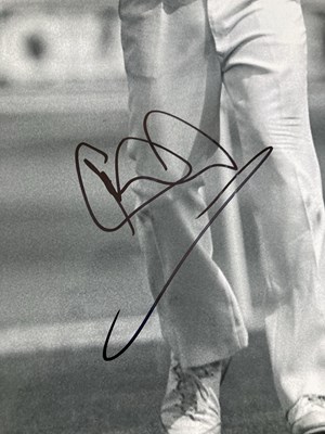 Lot 148 - CRICKETING AUTOGRAPHS.