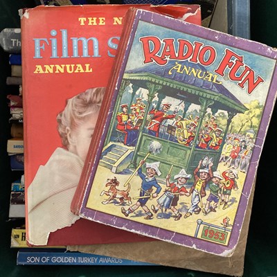 Lot 43 - MOVIE AND ACTOR RELATED BOOKS & ANNUALS.
