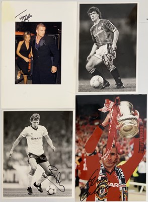 Lot 157 - FOOTBALL AUTOGRAPHS - MANCHESTER UNITED LEGENDS INC CANTONA.