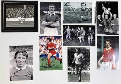 Lot 164 - FOOTBALL AUTOGRAPHS - MANCHESTER UNITED LEGENDS.