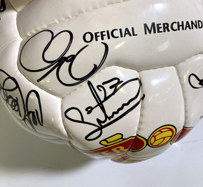 Lot 197 - MANCHESTER UNITED - A SIGNED FOOTBALL.