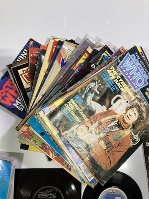 Lot 361 - DOCTOR WHO - COMICS AND MAGAZINES INC 1967 ORIGINAL.