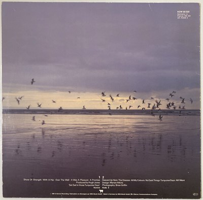 Lot 181 - ECHO AND THE BUNNYMEN SIGNED LP.