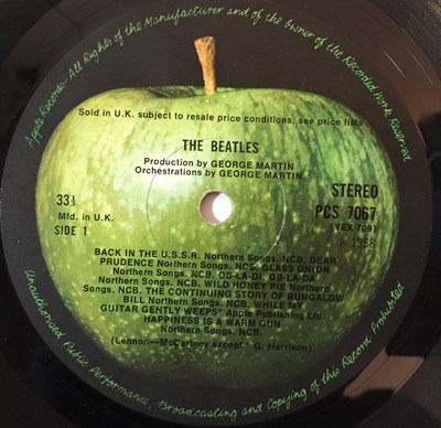 Lot 1182 - THE BEATLES - WHITE ALBUM LP (ORIGINAL UK STEREO PRESSING PCS 7067/7068 - NUMBER 0413957)