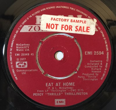 Lot 243 - PERCY 'THRILLS' THRILLINGTON (PAUL MCCARTNEY) - UNCLE ALBERT/ADMIRAL HALSEY 7" (ORIGINAL UK COPY - REGAL ZONOPHONE EMI 2594)