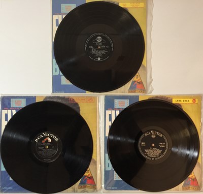 Lot 1105 - ELVIS PRESLEY - LPs (EARLY TITLES/PRESSINGS)