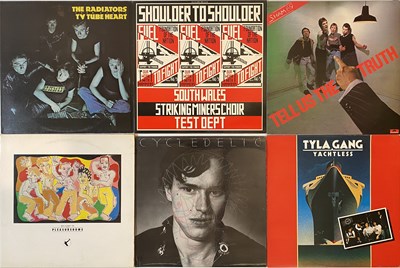 Lot 275 - CLASSIC PUNK & NEW WAVE - LPs