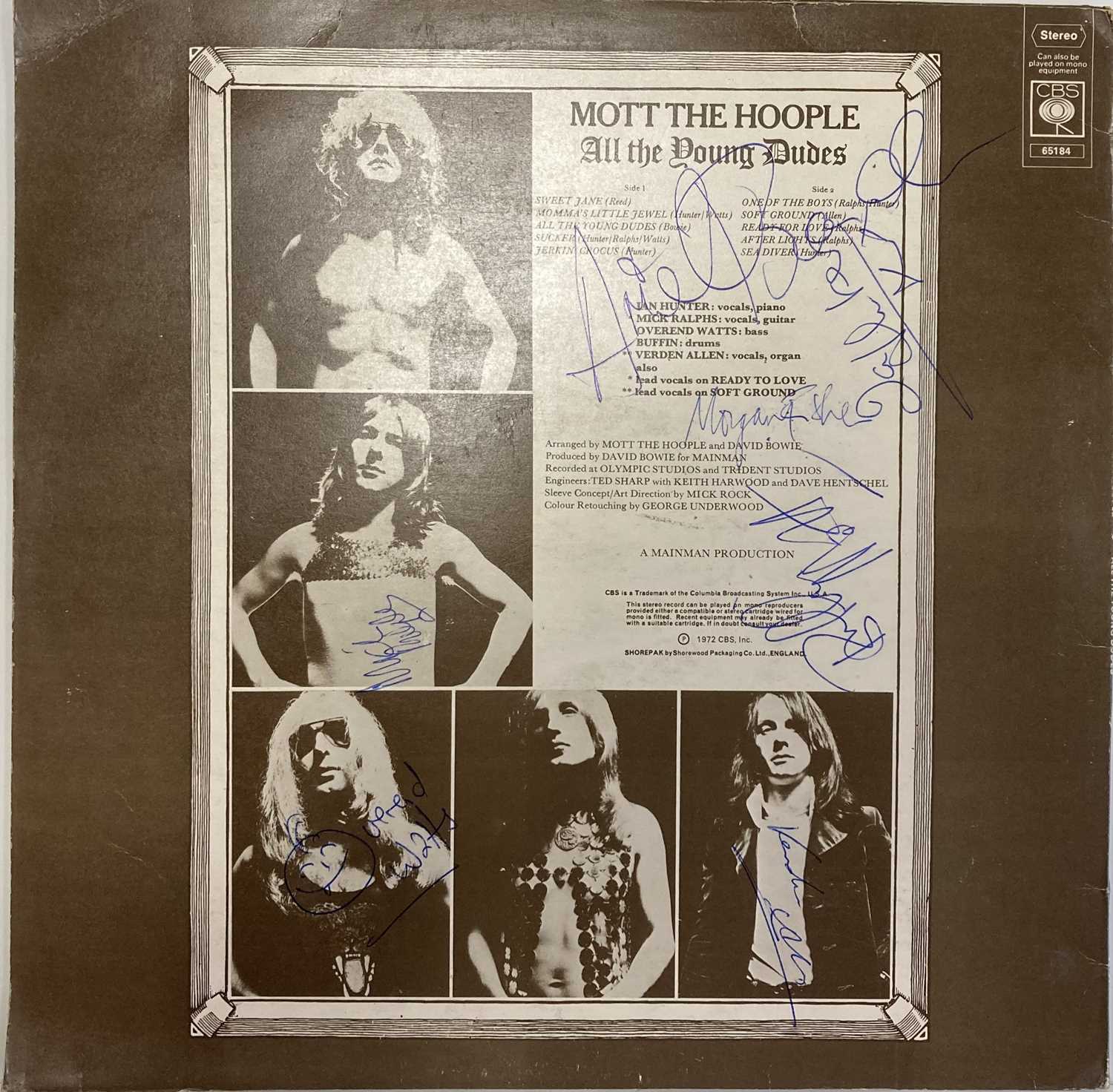 Lot 299 - MOTT THE HOOPLE SIGNED LP