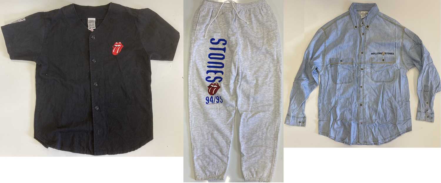 Lot 339 - ROLLING STONES SHIRT AND SWEATPANTS