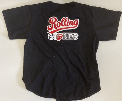 Lot 339 - ROLLING STONES SHIRT AND SWEATPANTS