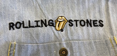 Lot 339 - ROLLING STONES SHIRT AND SWEATPANTS