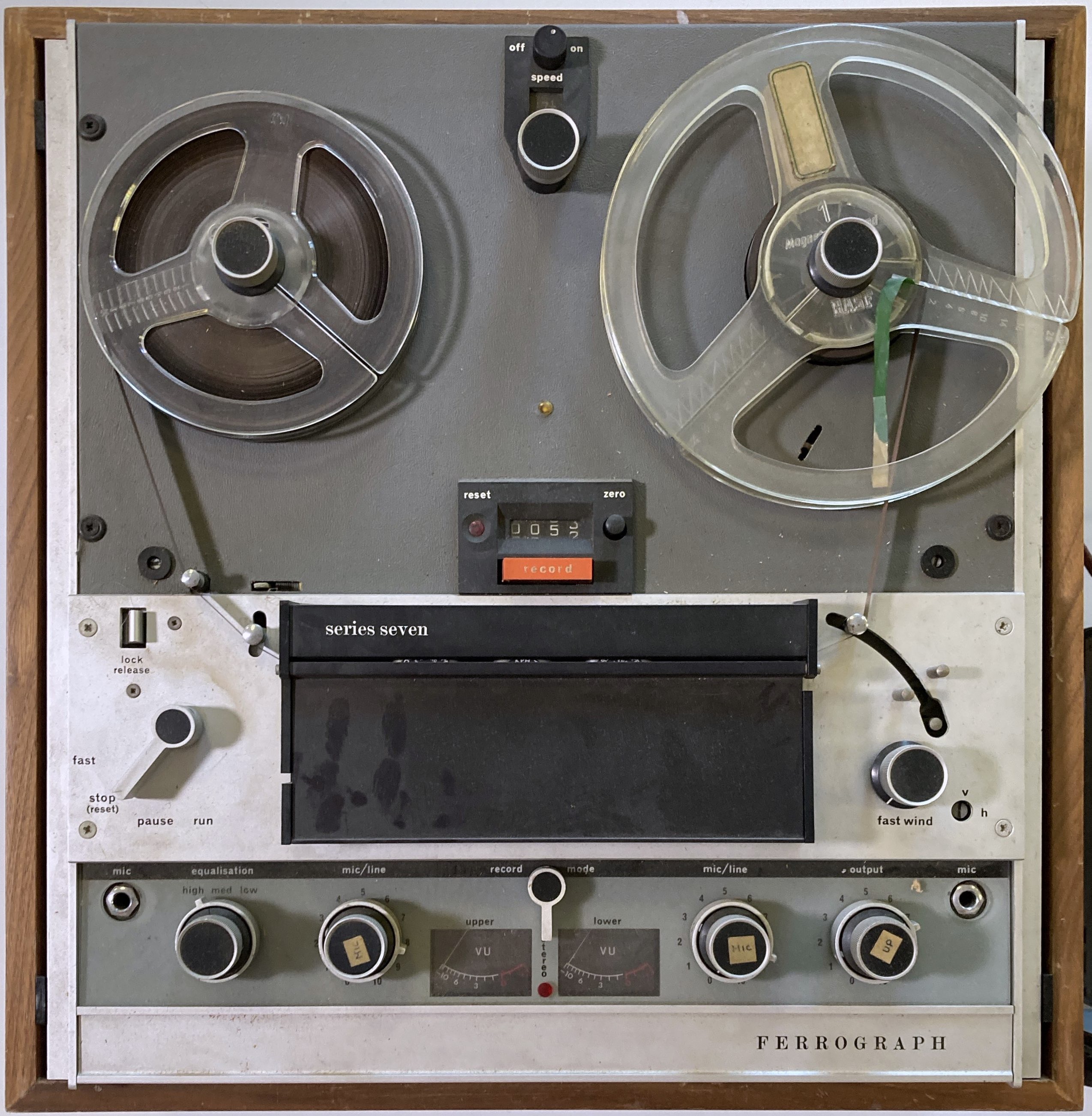 Lot 4 - FERROGRAPH SERIES SEVEN & PORTADYNE VALVE